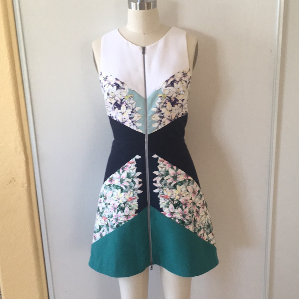 BCBG MaxAzrial 8 Color Blocked Dress Floral